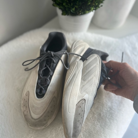 Kids Adidas Originals Ozelia Sneaker - Picture 15 of 16